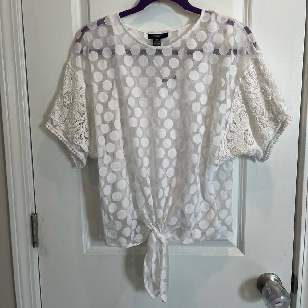 Alfani Women’s 2 Piece Shirt Set Polka Dot Blouse Solid White Slip Tank Top PM